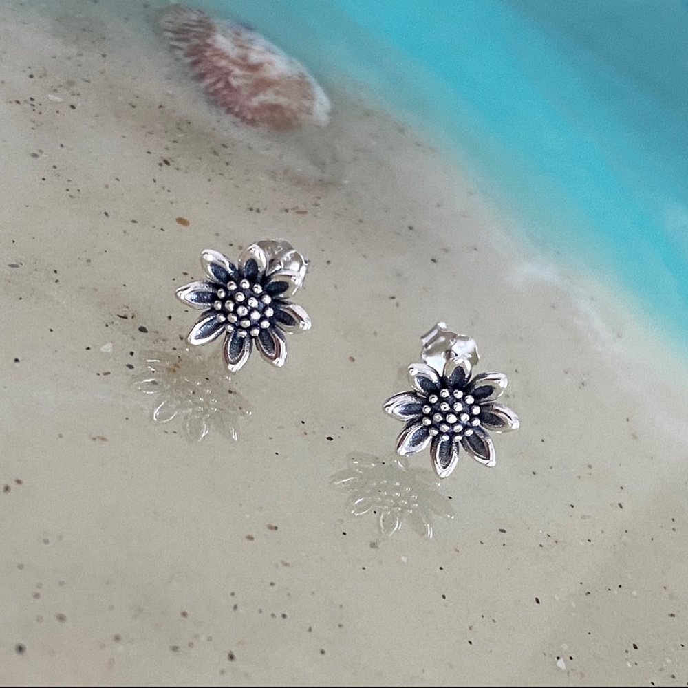 Sterling Silver Sunflower Earring, Flower Earrings, Stud Earring, Happy Flowers